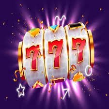 n52 hp APP ဖြင့် Esports နှင့် Live Casino ကစားနေသောမြင်ကွင်း